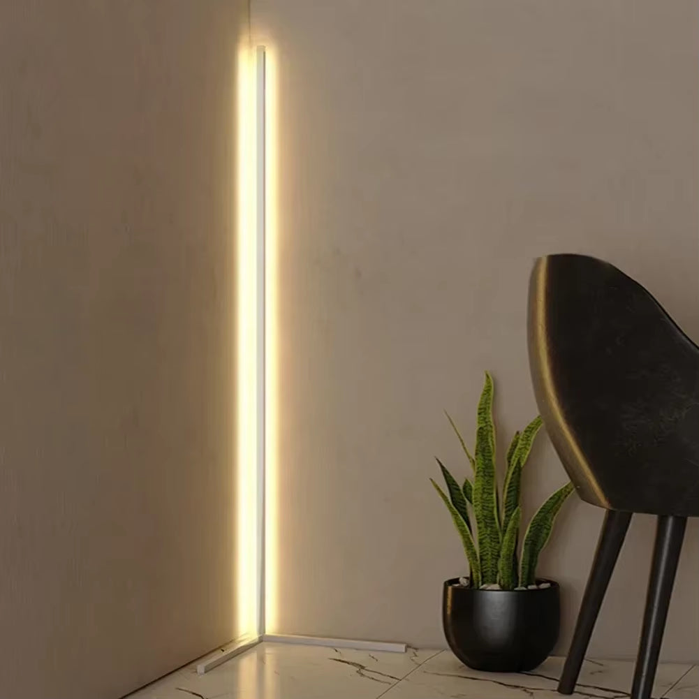 142cm LED-hjørnelampe af aluminium — dæmpbar, fjernbetjening, 3 farver