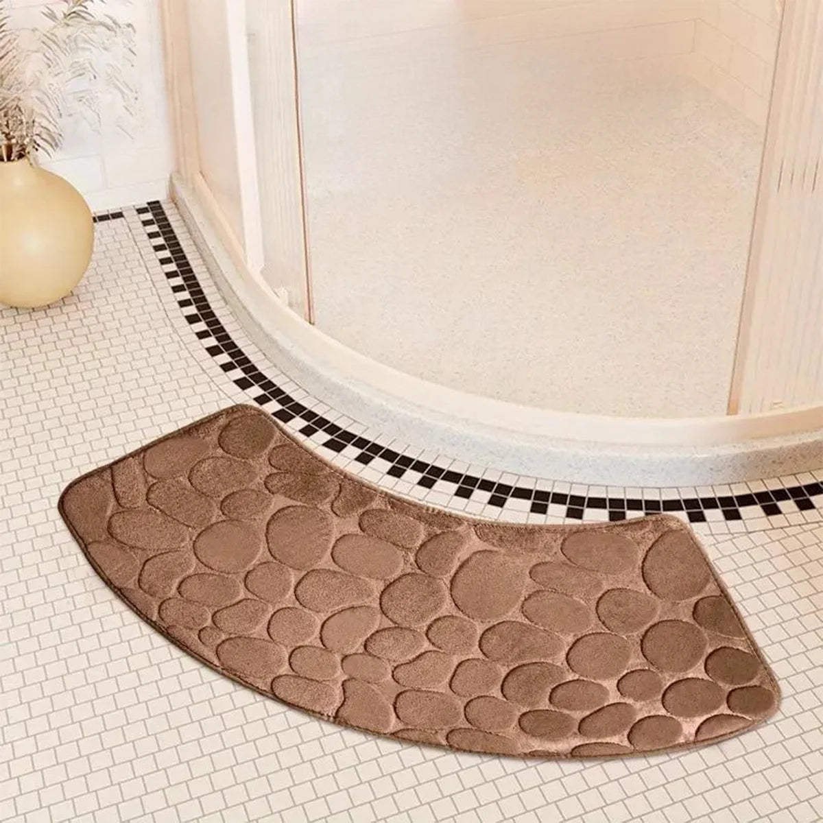 Drystay Griply Curved Absorbent Bath Mat — Stable Non-Slip Base, Ergonomic Shape
