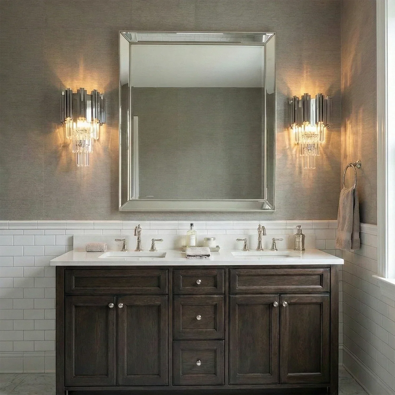 Empire Crystal Wall Lamp | wildoxy