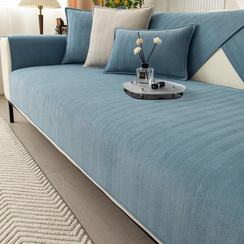Copertura morbida in pile antiscivolo per divano — comfort e protezione