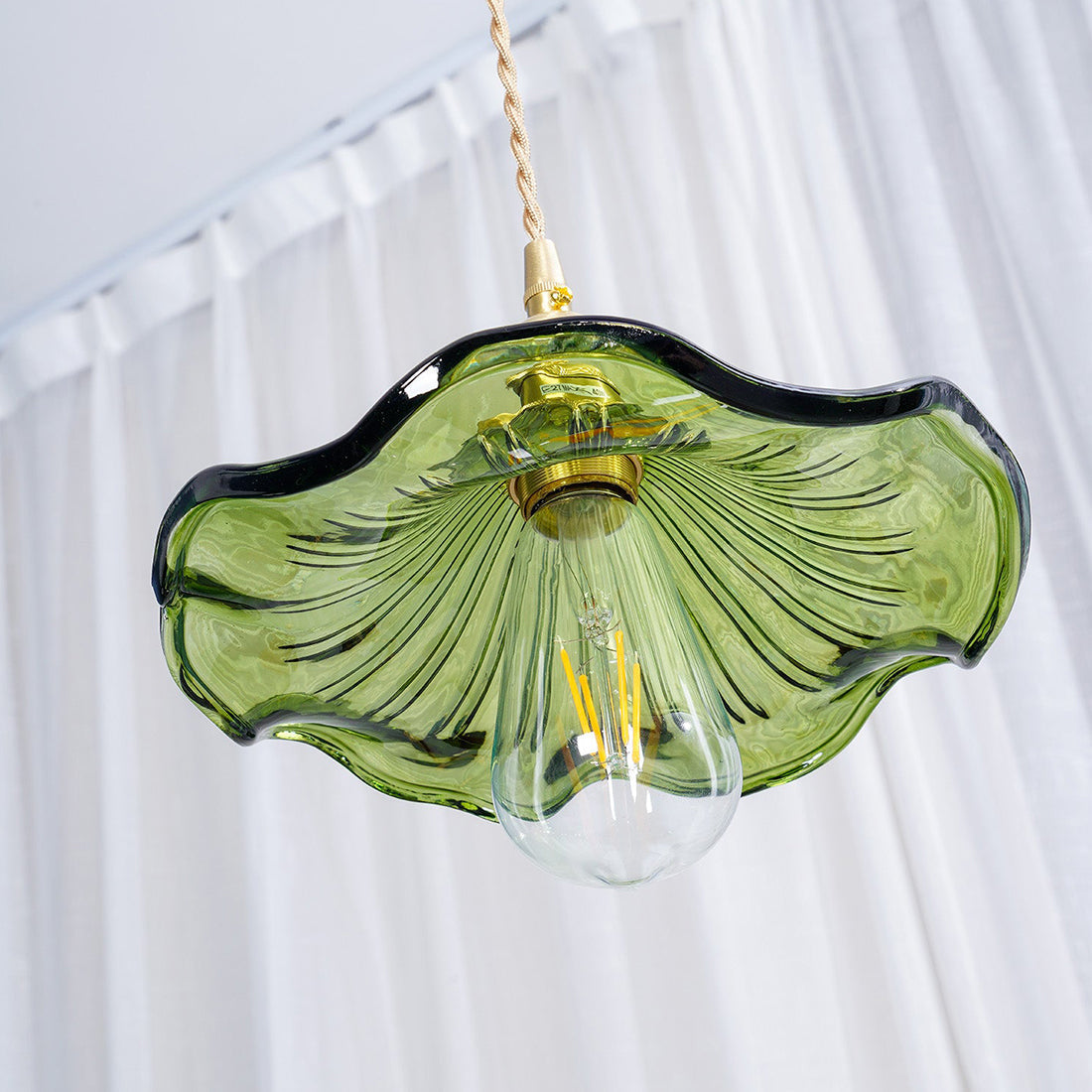Floral Glass Pendant Light | wildoxy