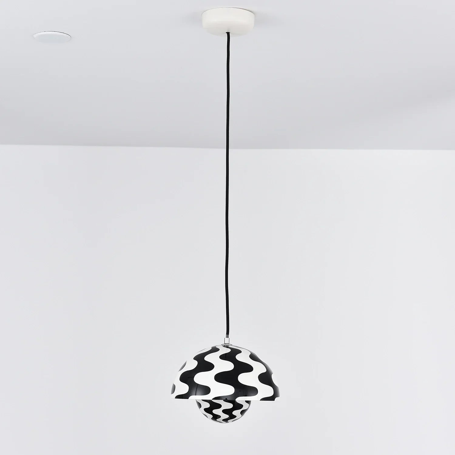 Flower VP1 Pendant Light | wildoxy