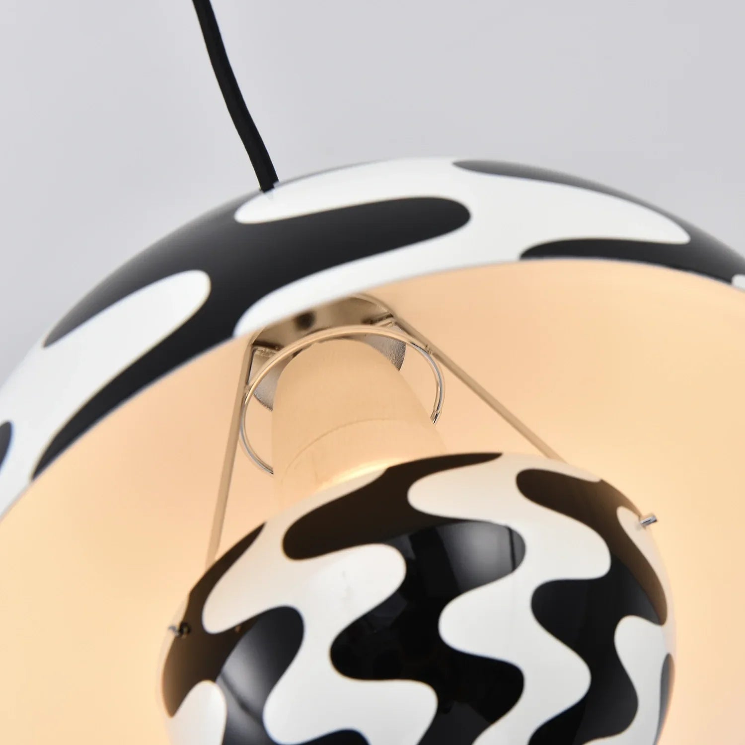 Flower VP1 Pendant Light | wildoxy