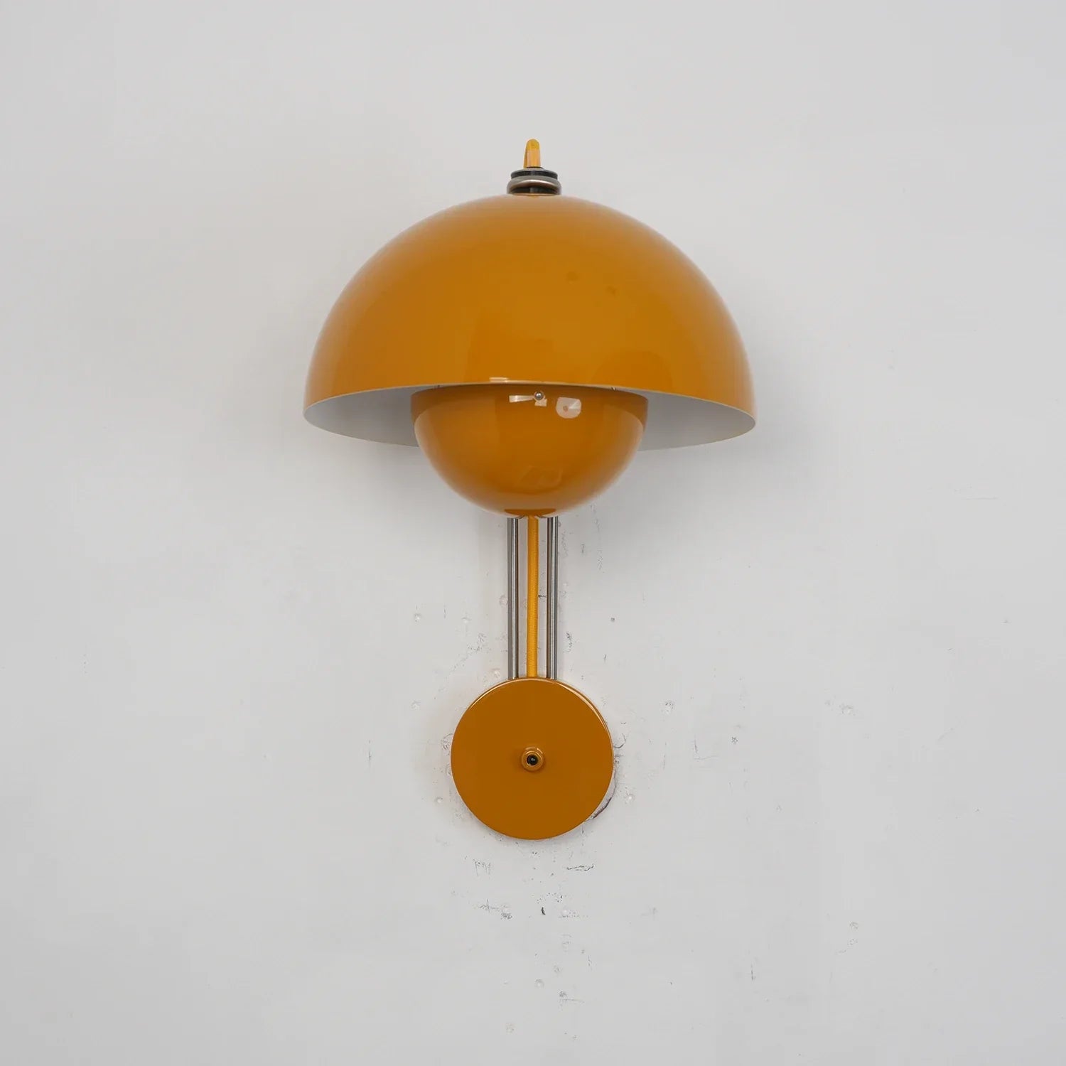 Flower VP8 Wall Lamp | wildoxy