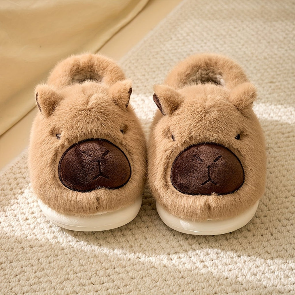 Chinelos de peluche FLUFFBARA com capivara — Sola antiderrapante, interior e exterior em peluche