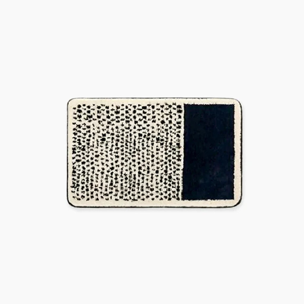FORMELLE Handcrafted Bath Mat — Non-Slip Backing, Abstract Pattern