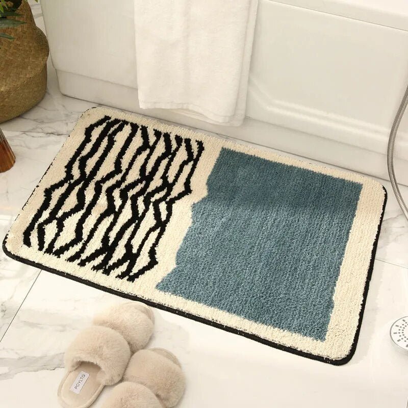 FORMELLE Handcrafted Bath Mat — Non-Slip Backing, Abstract Pattern