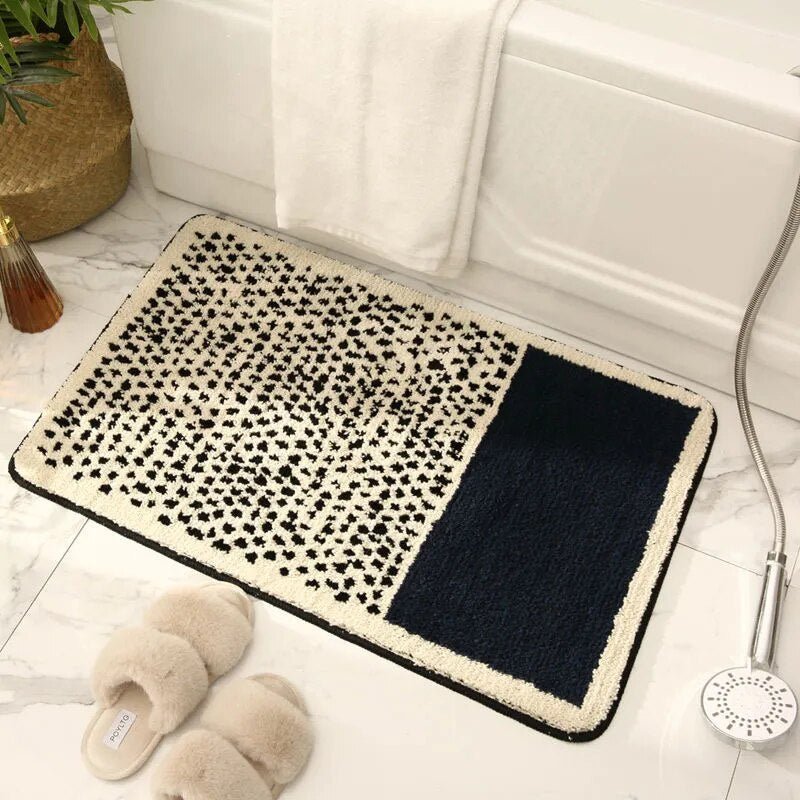 FORMELLE Handcrafted Bath Mat — Non-Slip Backing, Abstract Pattern