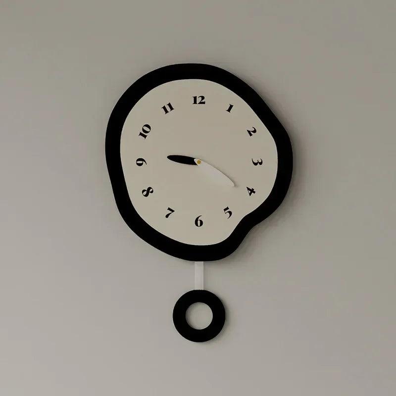 Formless Nástěnné hodiny s průměrem 12 palců — Tichý chod, minimalistický nepravidelný design