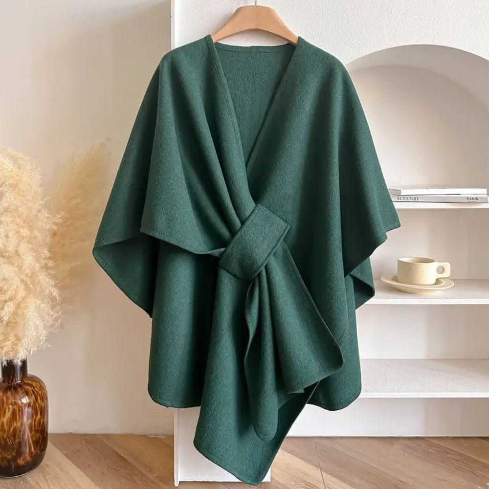 Frostveil Eleganter drapierter Schal-Mantel — Schützende Schicht