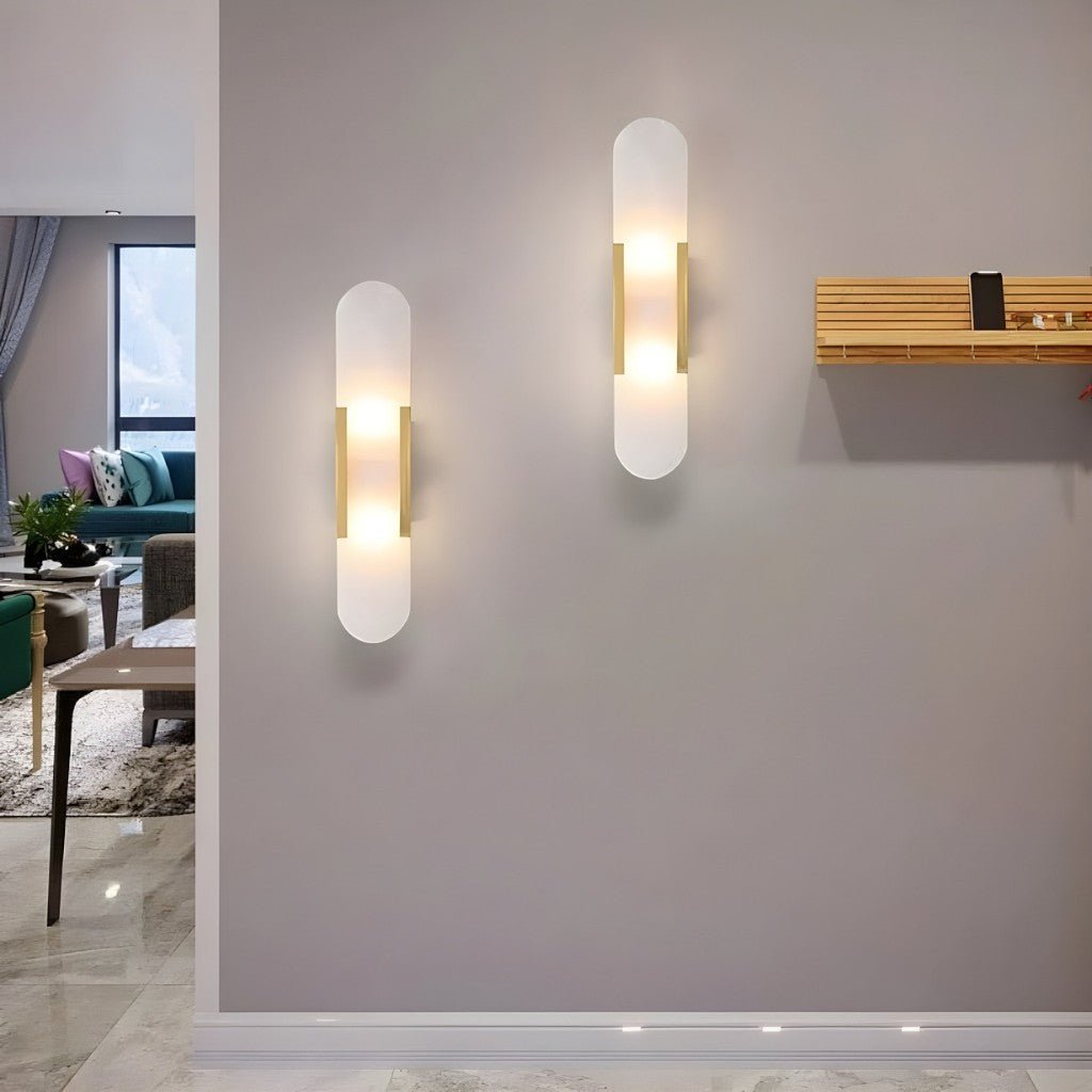 GoldArc led-wandlamp — tweekleurige afwerking in zwart en goud, eigentijds silhouet