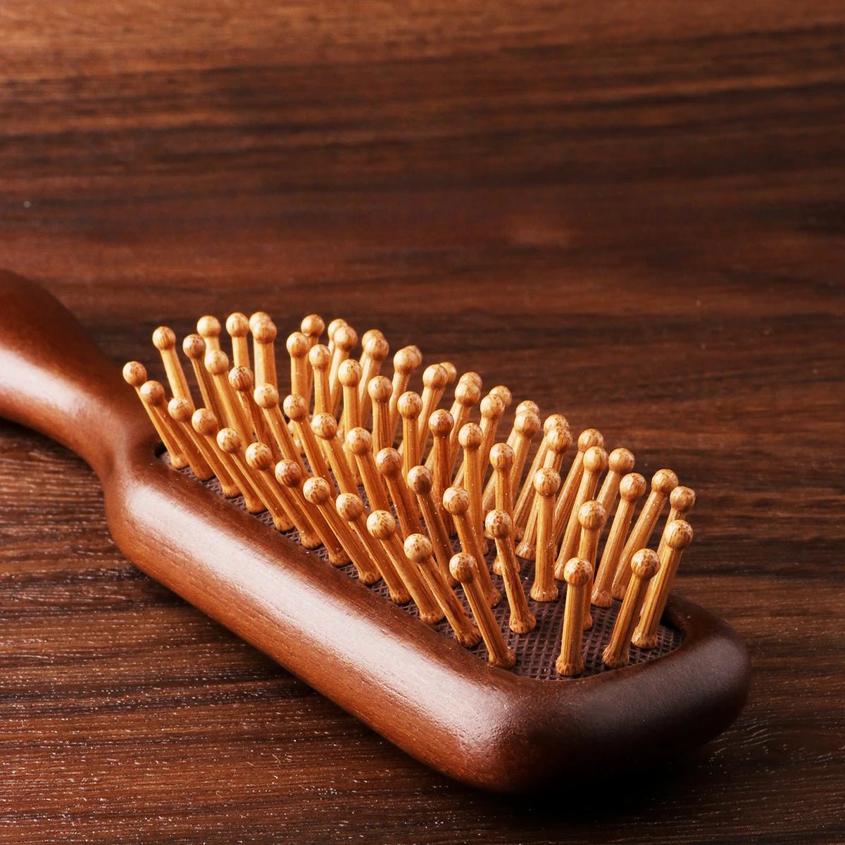 Hairzen szantálfa antisztatikus fésű — sima fa fogak