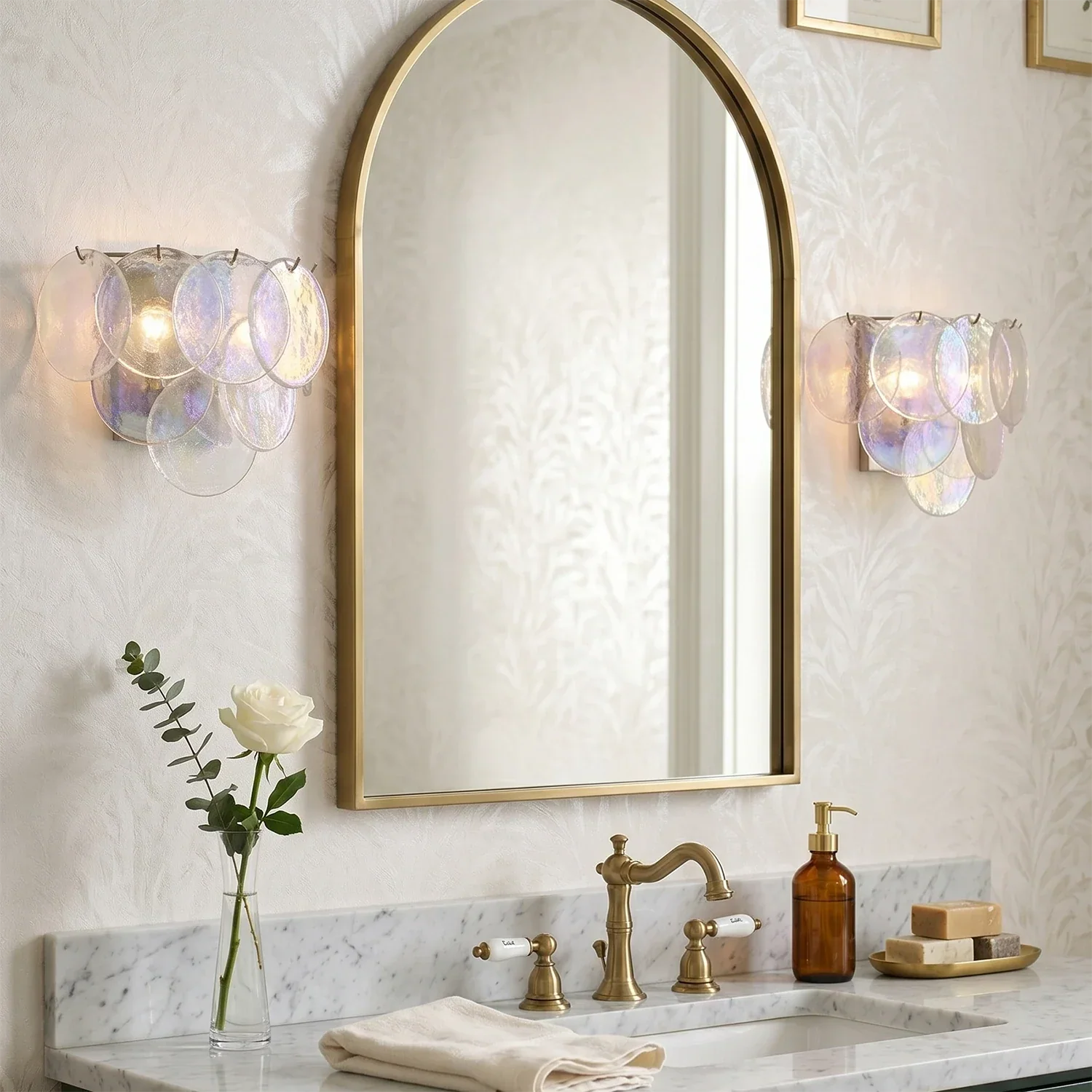 Hand-Blown Disc Glass Wall Lamp | wildoxy