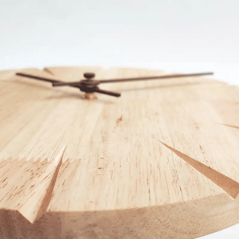 ساعة الحائط الخشبية الصلبة Heritagewood — حركة بندول نشطة