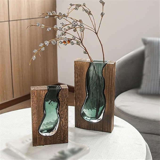 Houten bloemenvaas met glazen inzet voor verse bloemen