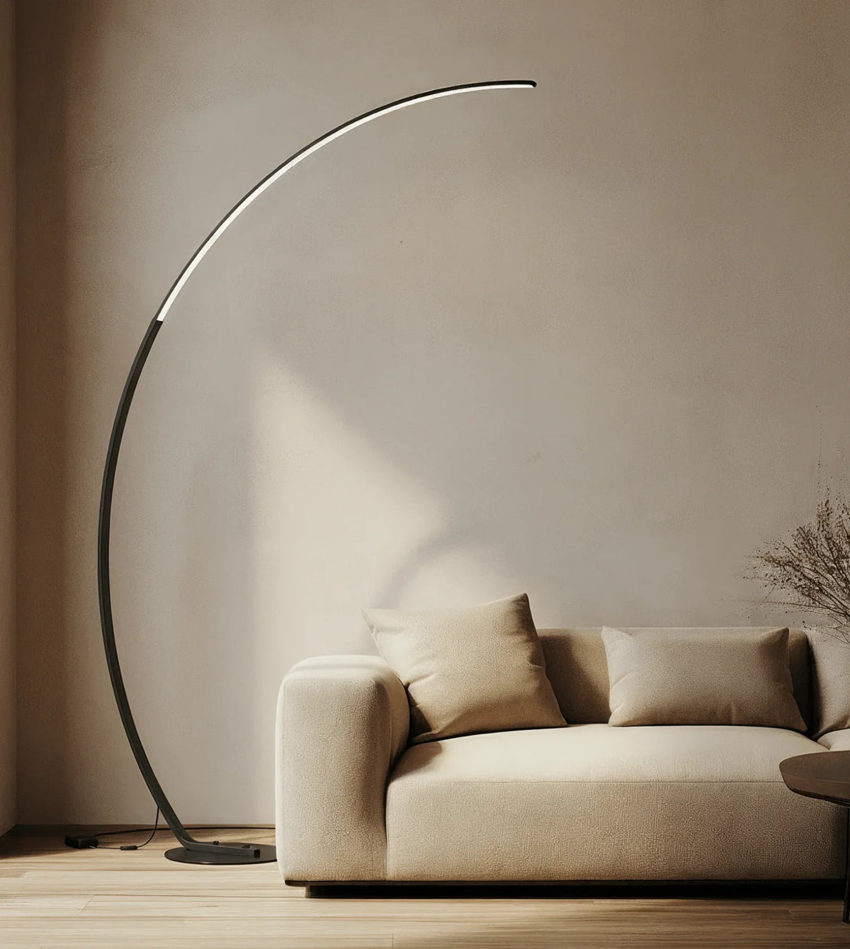 Gulvlampe med bue, 170cm — dæmpbar LED, sort og hvid