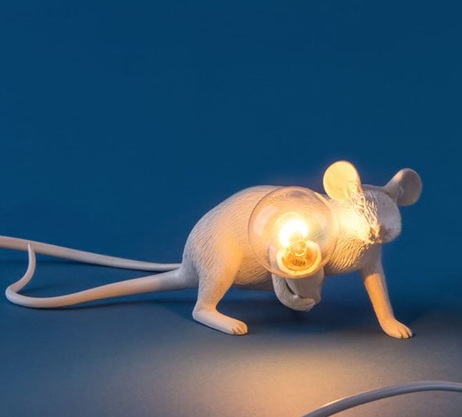 Lampă de masă în formă de șoricel — Design jucăuș, lumină ambientală caldă