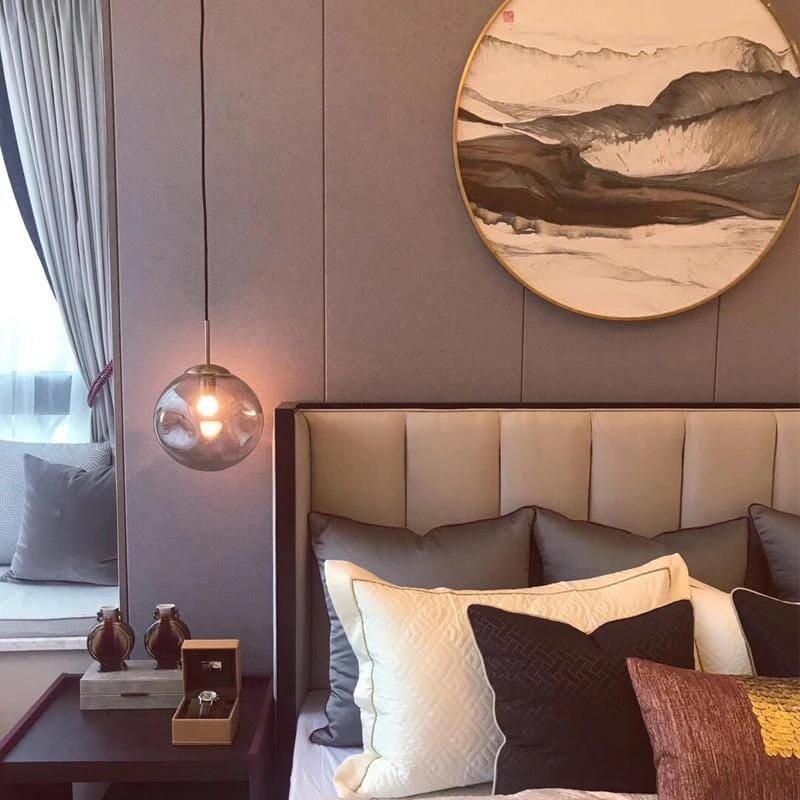 Novae-pendellampe i glas — elegant minimalistisk profil, flerfarvet finish