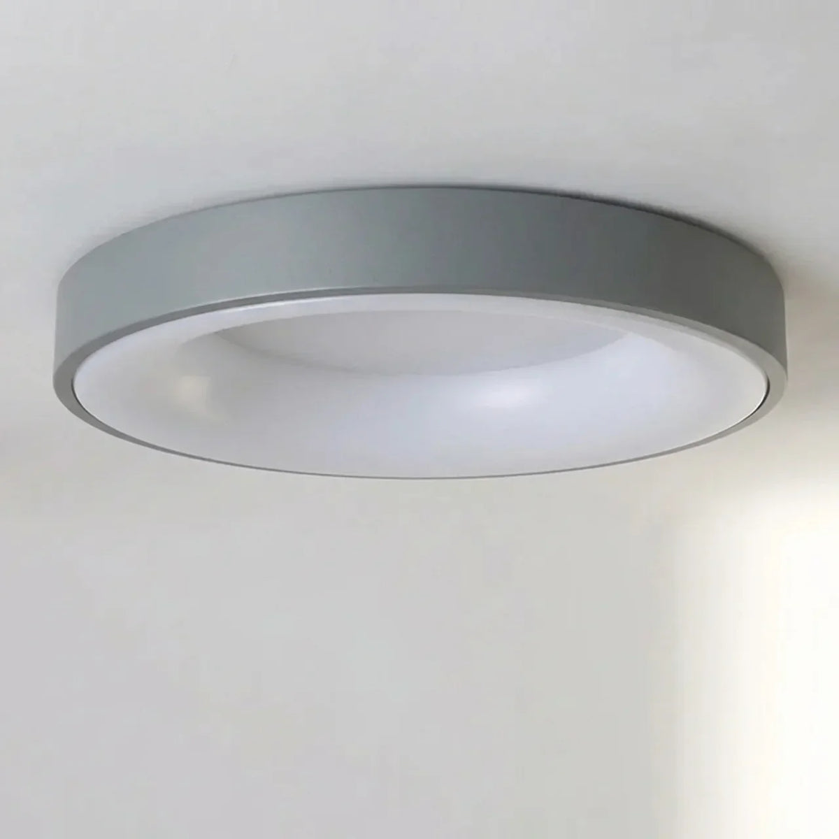 スリム直付けシーリングライト - 円形ホローセンター、LED一体型