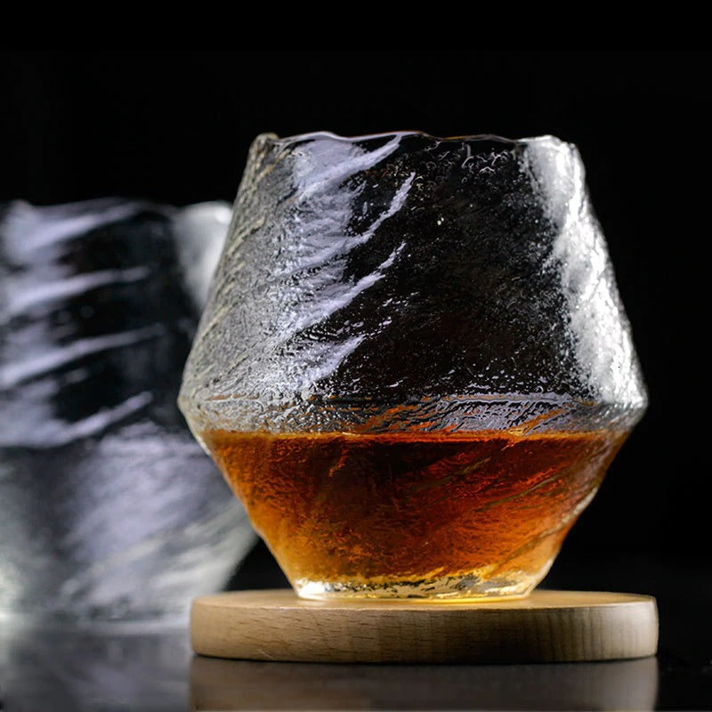 Ručně vyráběná sklenice na japonskou whisky 380ml z tepelně odolného křišťálu