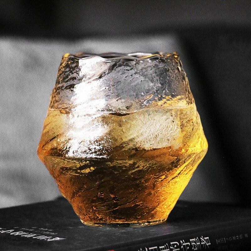 Ručně vyráběná sklenice na japonskou whisky 380ml z tepelně odolného křišťálu