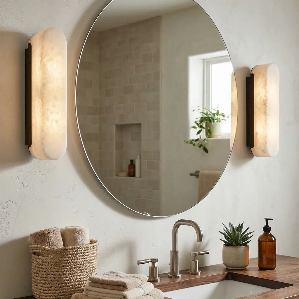Luxury Alabaster Vertical Wall Lamp | wildoxy