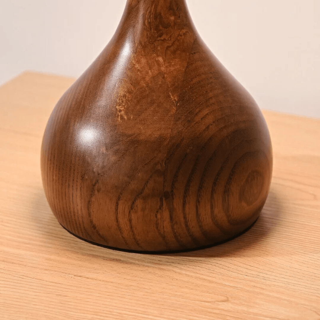 Vrimlie Lunara 12W LED Table Lamp — Modern Silhouette Integrating Brass, Glass, and Ash Wood