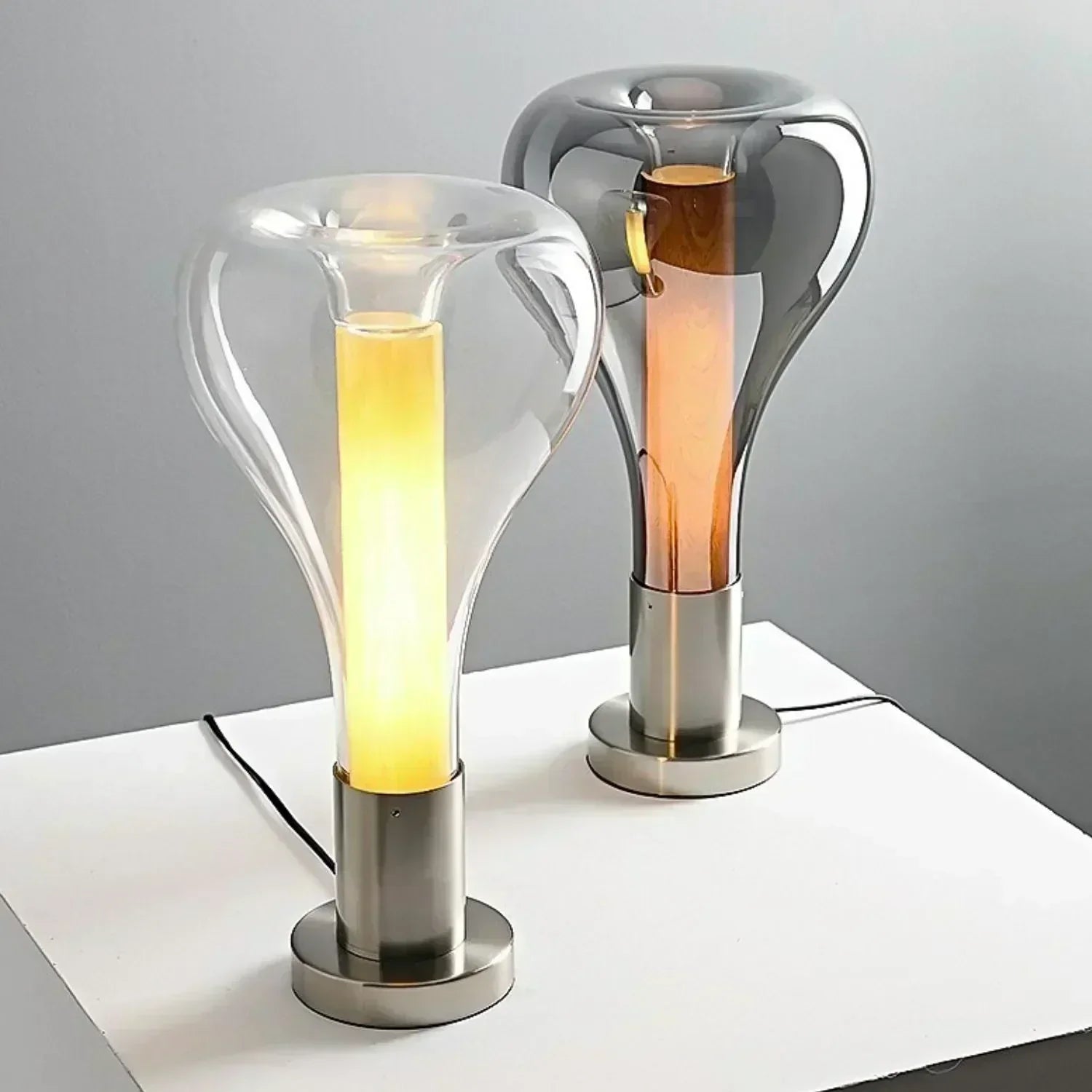 Aurelia Fluid Art Lamp — Lava-Inspired Glass Sculpture, Ambient Lighting