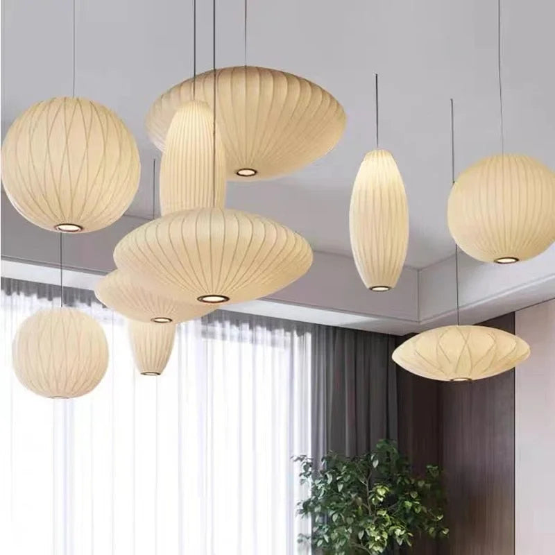 Nelson-Bubble-Pendelleuchte - handgestrickte Seide, weiße LED-Leuchte aus Eisen