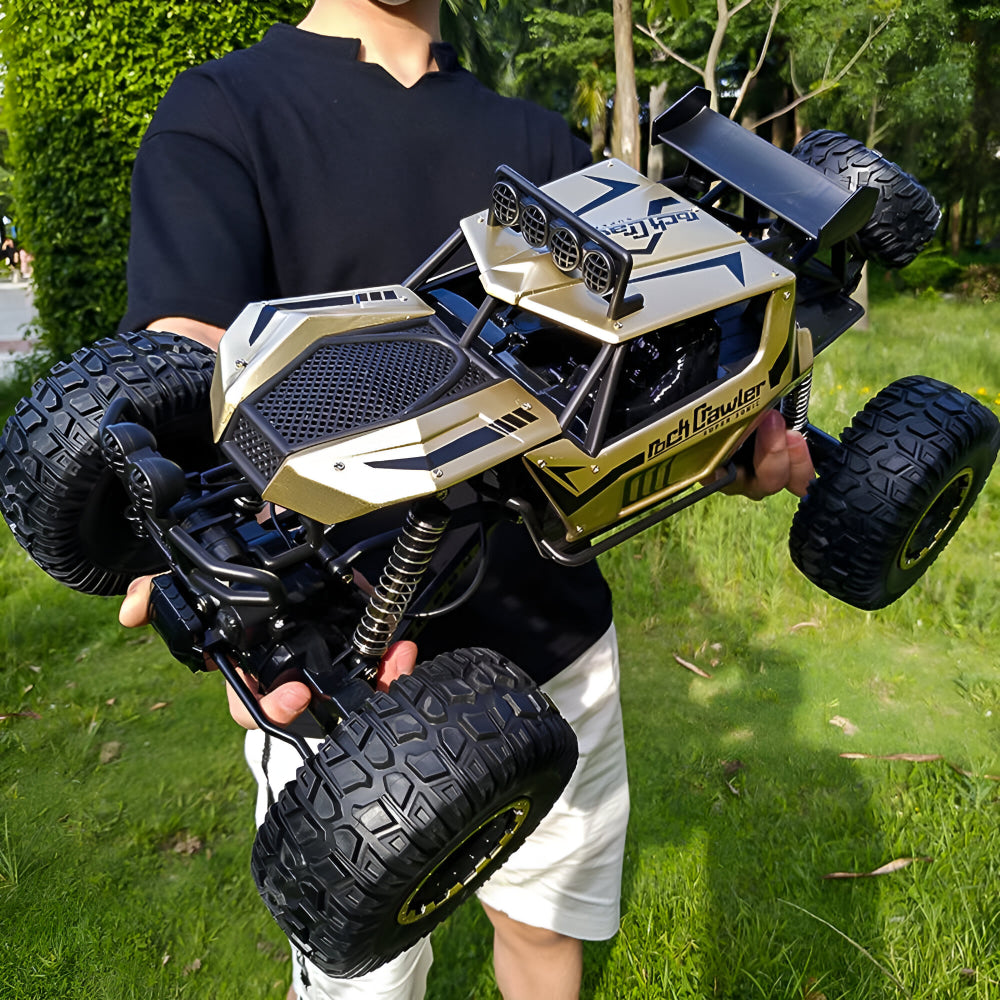 RC monster truck 4WD — kovový podvozek, černá a zlatá