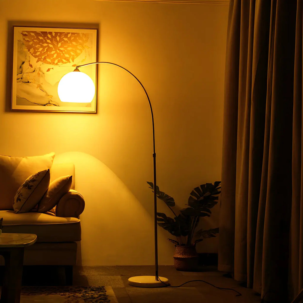 Lampadar modern cu arc — cupolă acrilică de 220 cm, structură metalică
