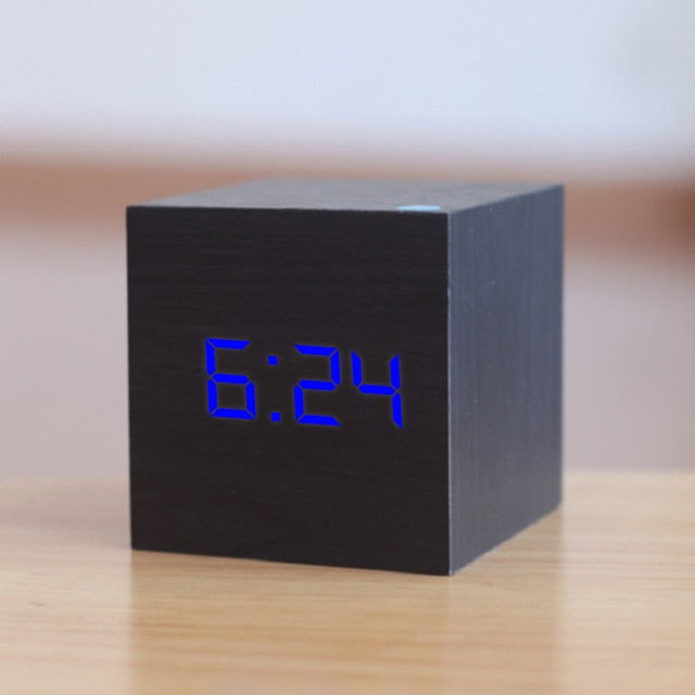 Cyfrowy budzik LED — kwadratowy design, tryb nocny