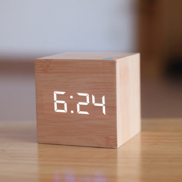 Cyfrowy budzik LED — kwadratowy design, tryb nocny