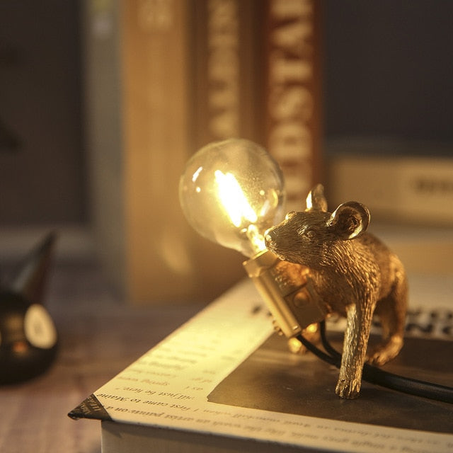 Lampă de masă în formă de șoricel — Design jucăuș, lumină ambientală caldă
