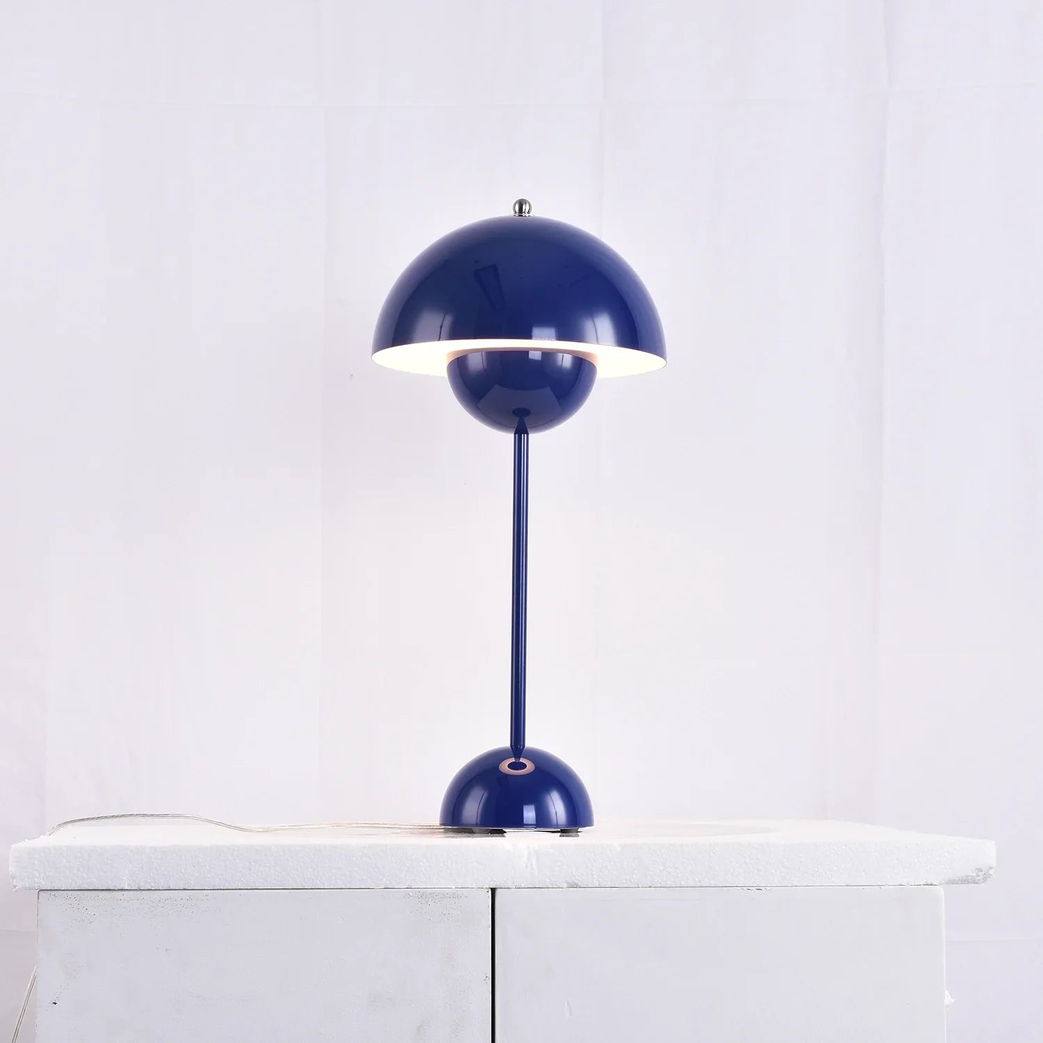 vp3 Table Lamp | wildoxy