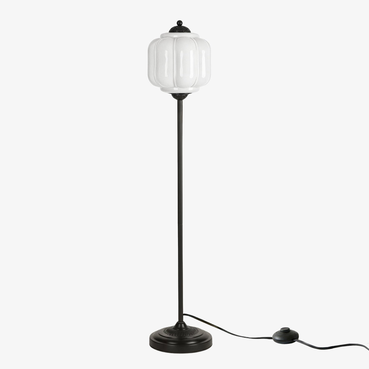 Glas-Stehlampe in Kürbisform — retro-inspirierter organischer Stil