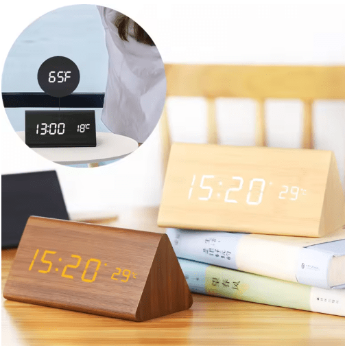 LED hodiny Ambiwood s hlasovým ovládáním — hladký dřevěný rám, jednoduchý minimalistický design