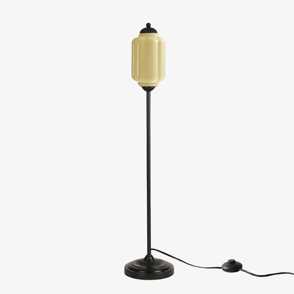 Glas-Stehlampe in Kürbisform — retro-inspirierter organischer Stil